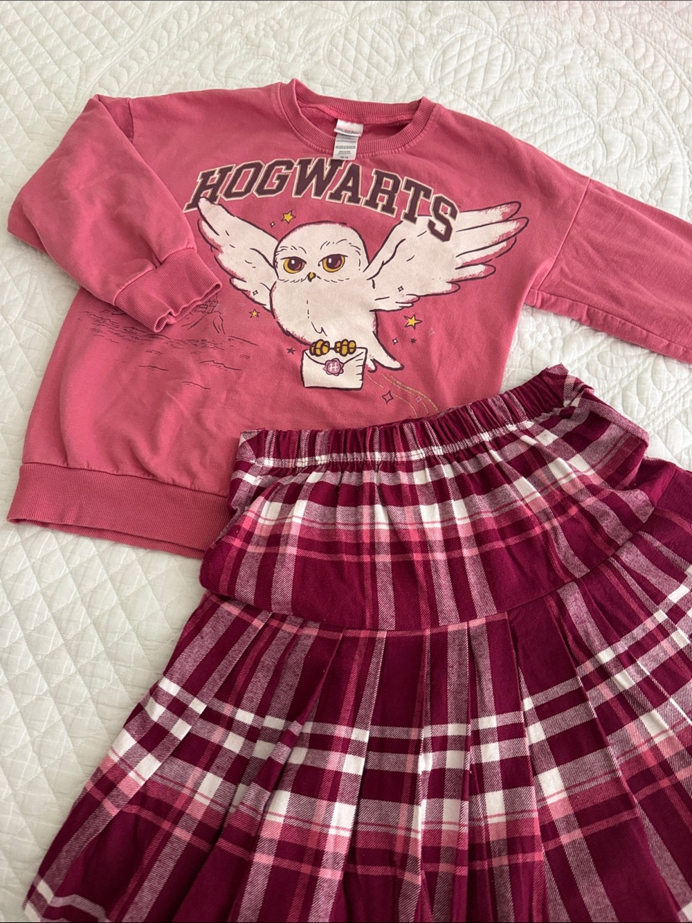 Hogwarts Pink Kids Sweatshirt - Owl Graphic